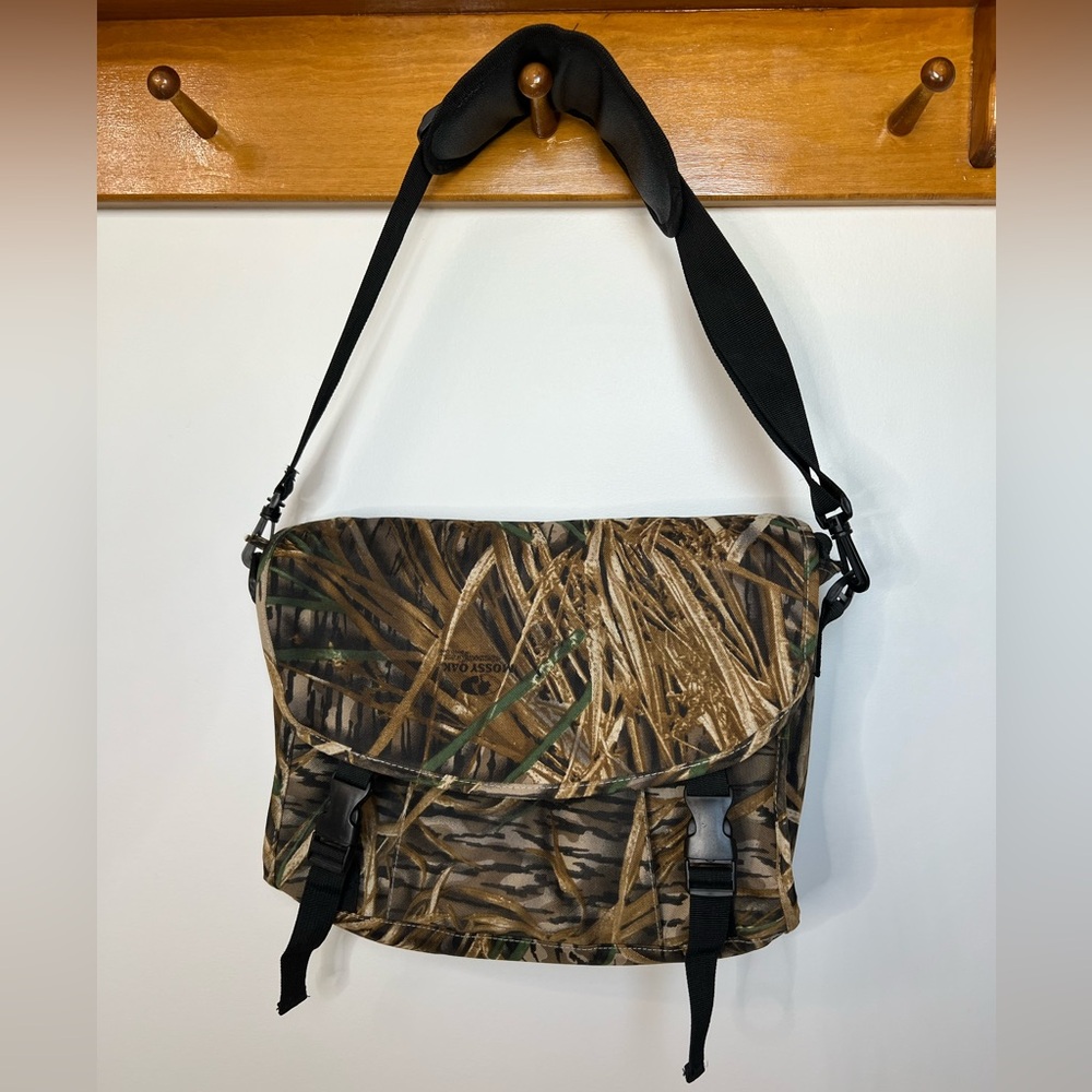 Mossy Oak Camouflage Messenger Bag